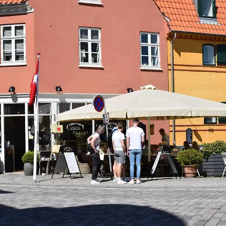 Luksus Med 3 Soverum Ved Stranden I *