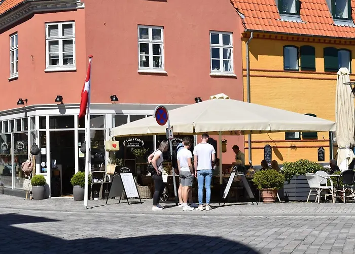 Luksus Med 3 Soverum Ved Stranden I *